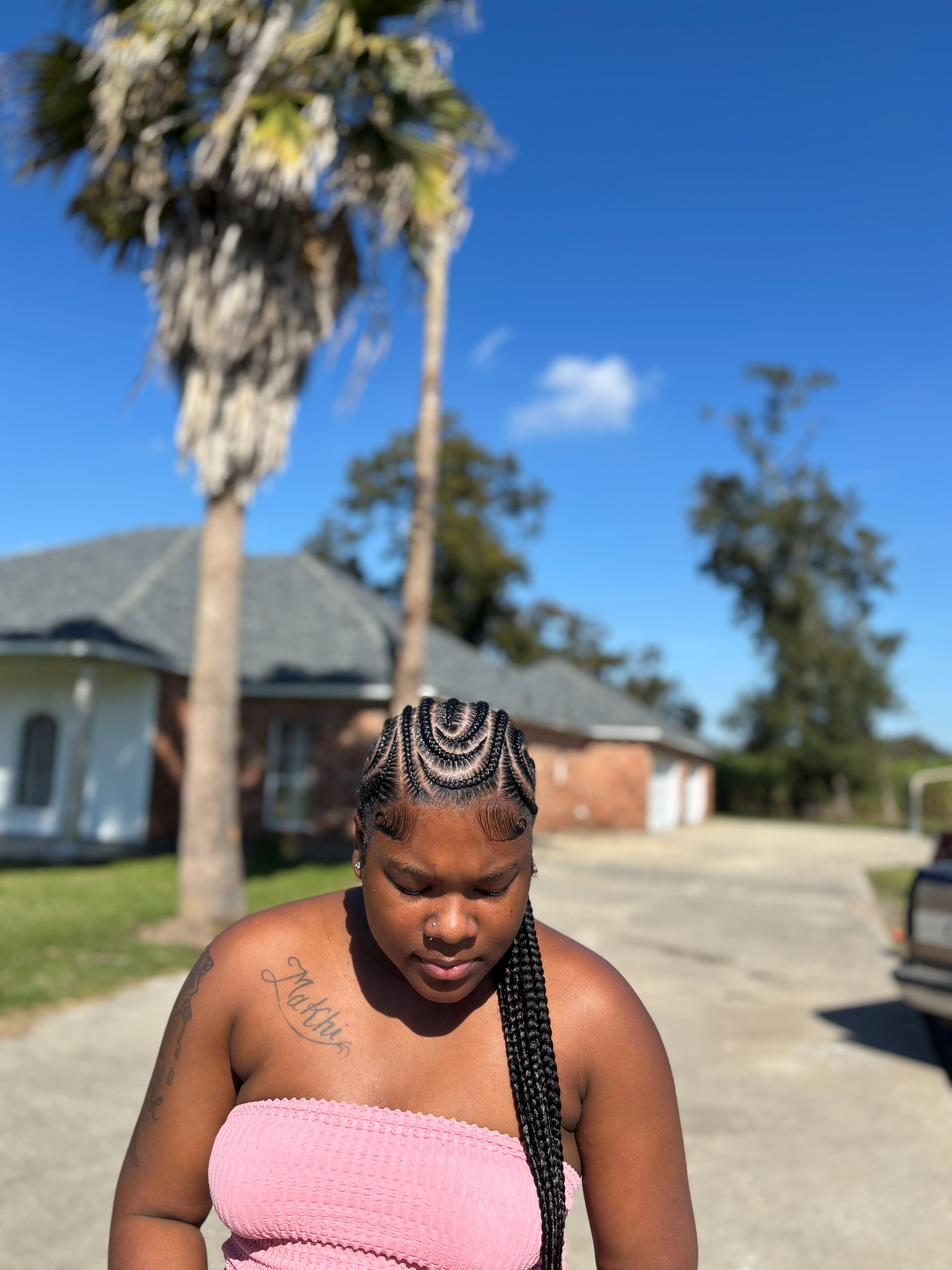 Small-medium knotless braids by Braids by B